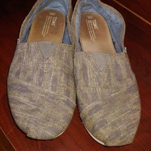 Mens Toms. Size 11